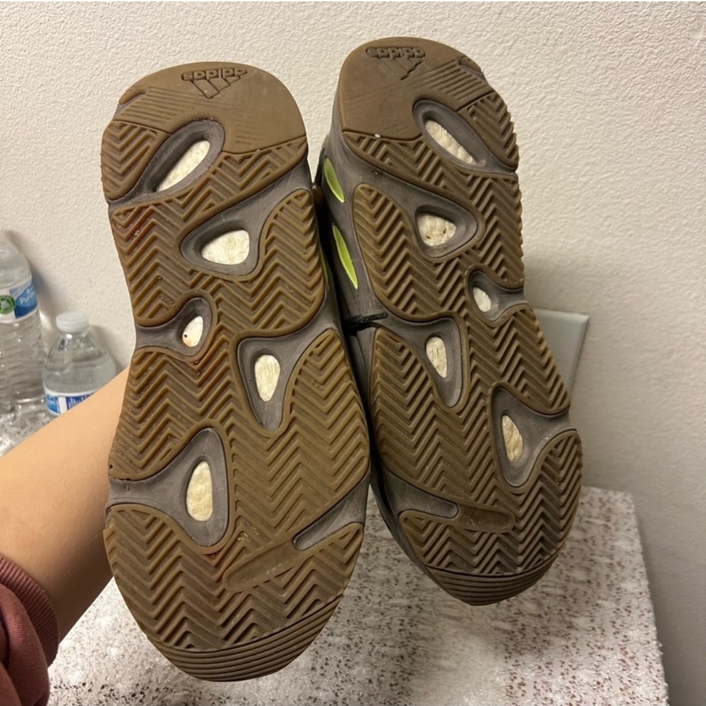 Authentic Adidas Yeezy boost 700 mauve - Picture 5 of 11